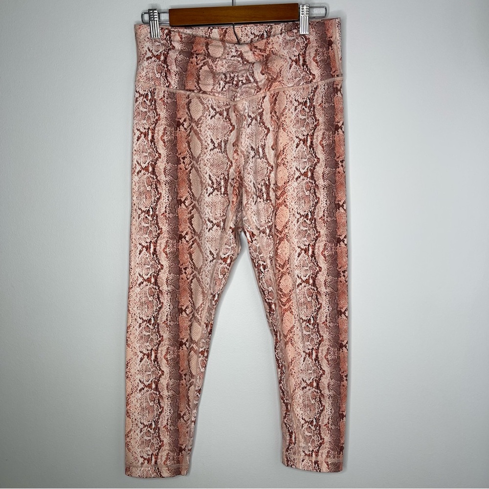 Victoria's Secret On Point Liv Crossover 7/8 Length Leggings Pink Snake